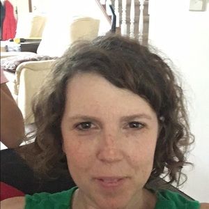 Meet your Posher, Delora